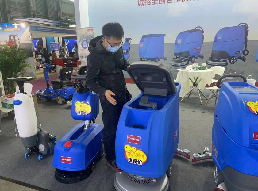 涪陵坦洁洗地机公司致力于电动洗地机的生产、销售和服务百家